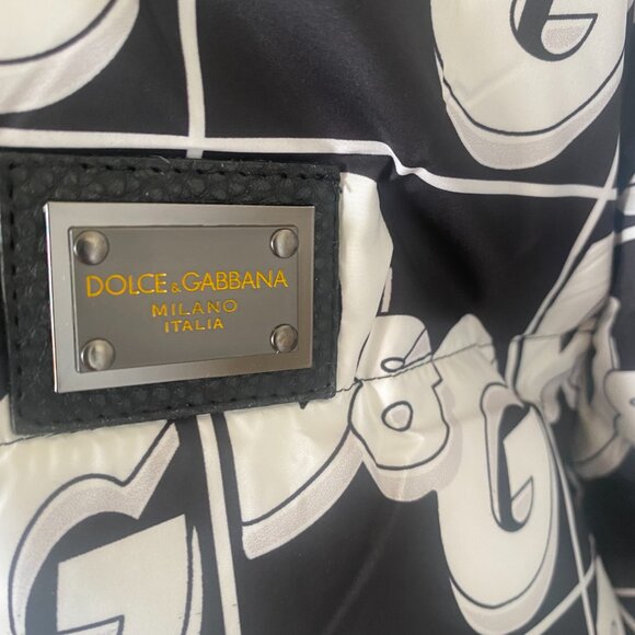 Dolce & Gabbana Quilted nylon jacket with hood and DG logo print - Picture 13 of 13